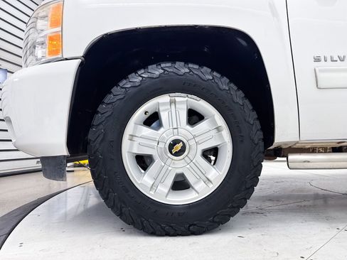 Used 2013 Chevrolet Silverado 1500 LTZ w/ Z71 Appearance Package RWD image 12