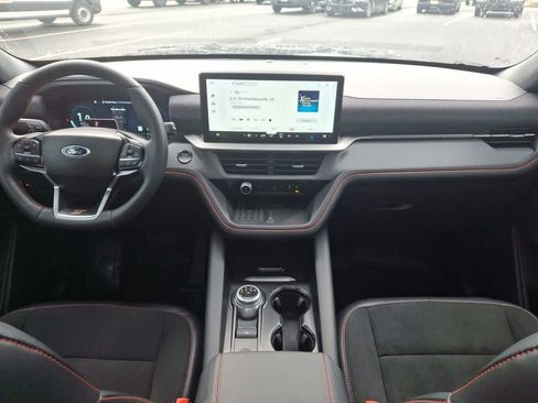 Certified 2025 Ford Explorer ST image 10