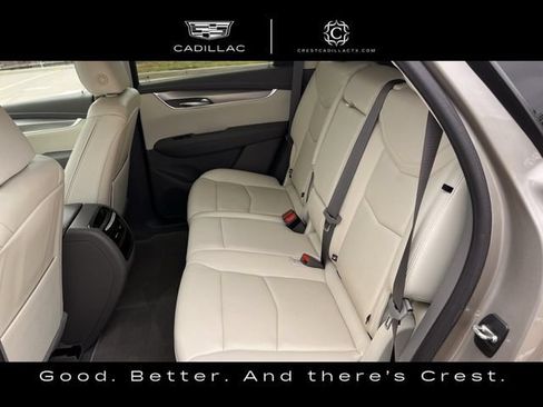 Used 2022 Cadillac XT5 Premium Luxury w/ Technology Package FWD image 32