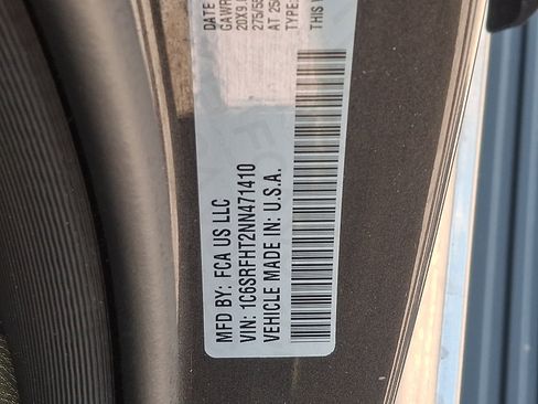 Used 2022 RAM 1500 Limited w/ Body Color Bumper Group AWD/4WD image 28