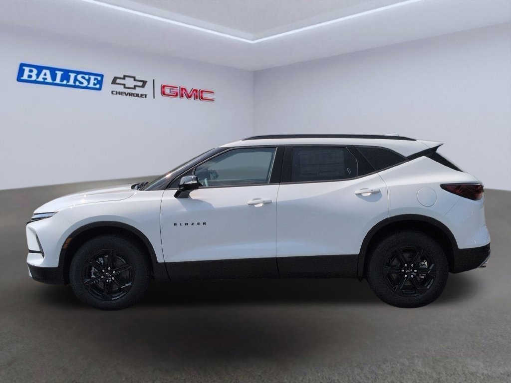 New 2026 Chevrolet Blazer LT w/ Sound & Technology Package AWD/4WD image 6