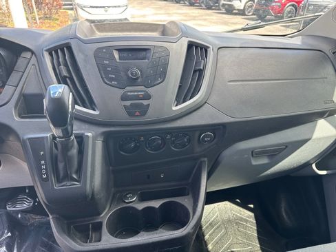 Used 2015 Ford Transit 250 130 Low Roof image 17