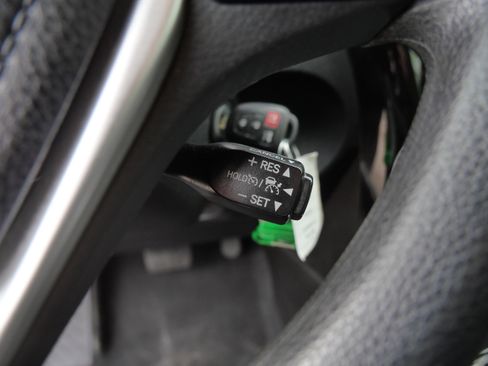 Certified 2019 Toyota Corolla LE FWD image 30