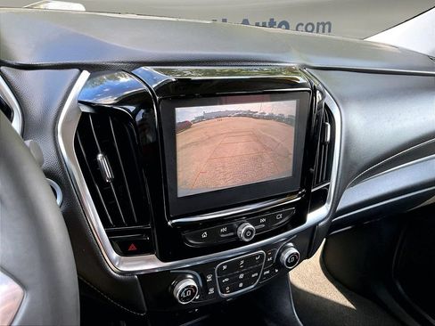 Used 2018 Chevrolet Traverse LT AWD/4WD image 16