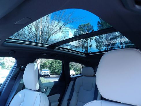 New 2026 Volvo XC60 B5 Core w/ Climate Package image 15