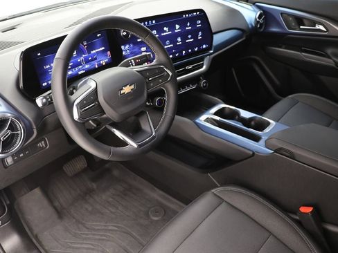 Used 2024 Chevrolet Equinox EV LT image 14