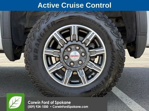 Used 2024 GMC Sierra 1500 AT4 w/ Technology Package AWD/4WD image 8