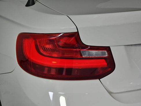 Used 2017 BMW 230i Convertible RWD image 28