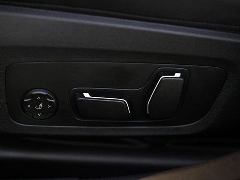 New 2026 BMW 330i Sedan w/ M Sport Package image 21