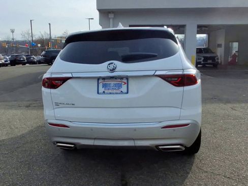 Certified 2024 Buick Enclave Essence image 7