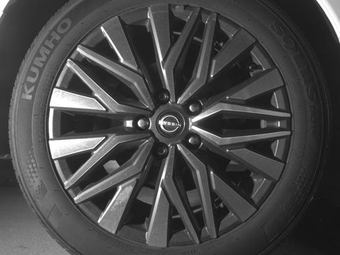 Used 2025 Nissan Altima 2.5 SV image 15