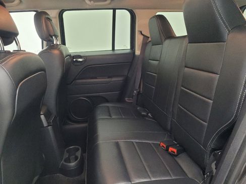 Used 2017 Jeep Patriot High Altitude AWD/4WD image 18