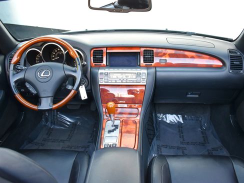 Used 2007 Lexus SC 430 Convertible RWD image 17