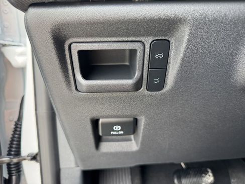 New 2025 Ford Expedition Active image 33