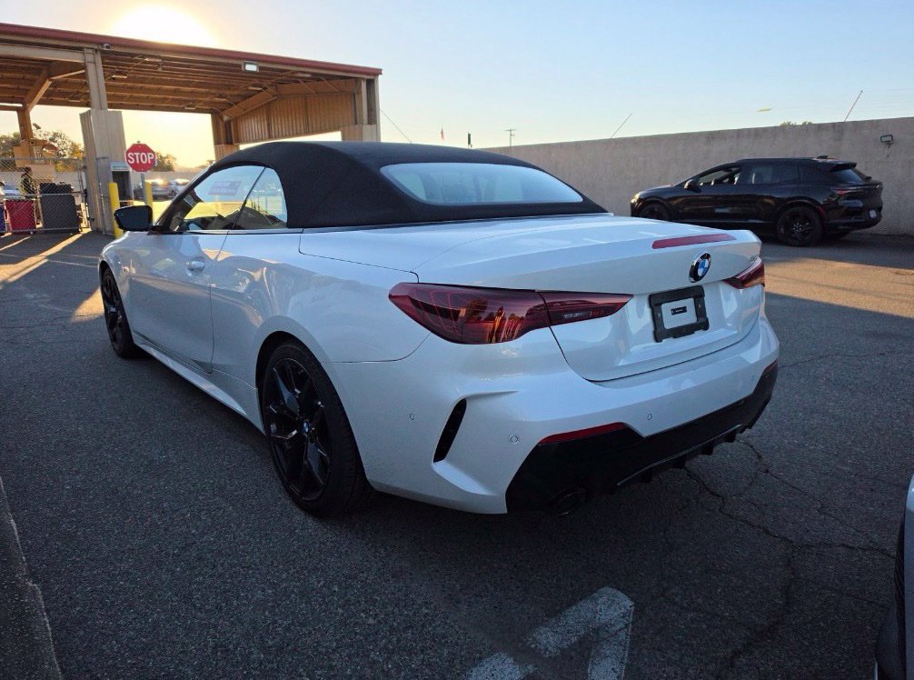 Used 2027 BMW 430i Convertible RWD image 2