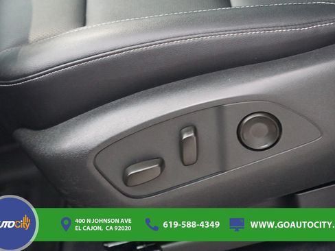 Used 2024 Chevrolet Traverse LT w/ Midnight/Sport Edition FWD image 18