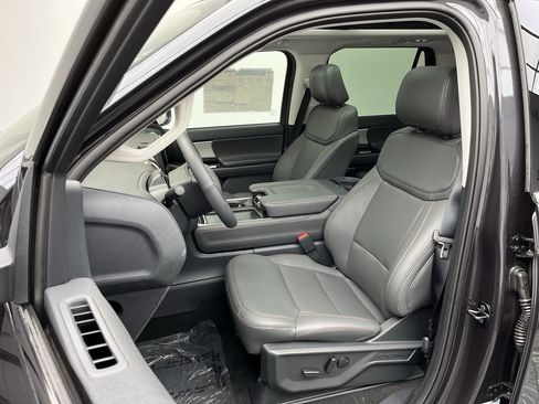 New 2025 Ford Expedition Max Active image 11