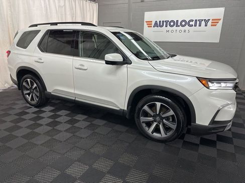 Used 2024 Honda Pilot Elite image 2