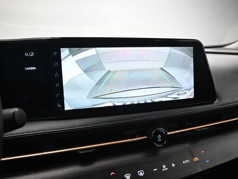 Used 2024 Nissan Ariya AWD image 16