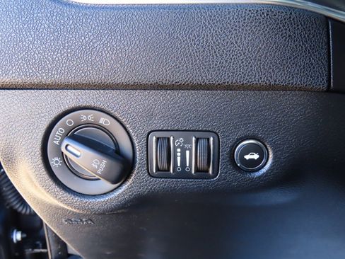 Used 2014 Dodge Charger R/T w/ Wheels & Tunes Group image 26