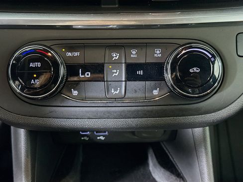 Used 2024 Buick Envista Preferred w/ Convenience I Package image 24