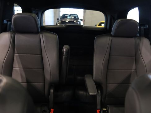 Used 2024 Mercedes-Benz GLS 450 4MATIC image 35