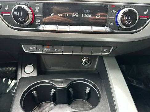 Used 2017 Audi A4 2.0T Premium image 20