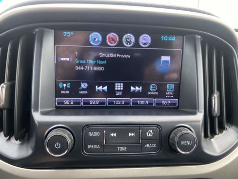 Used 2017 Chevrolet Colorado Z71 image 24