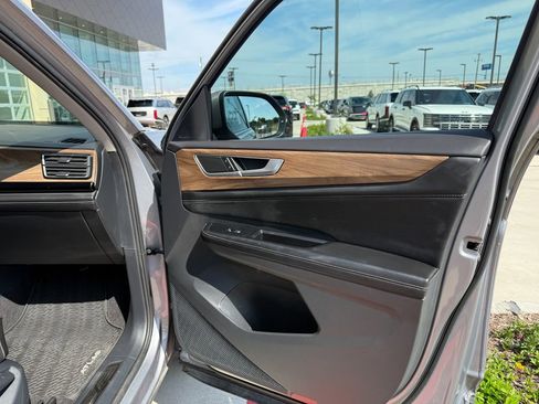 Used 2024 Volkswagen Atlas SE FWD image 29