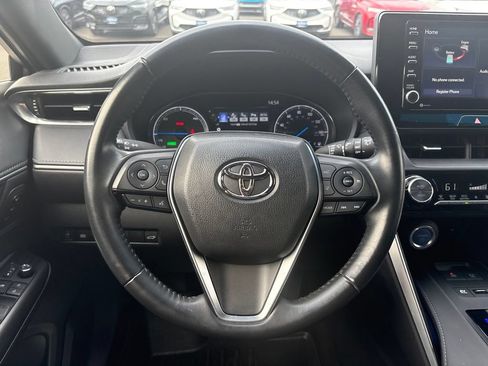Used 2022 Toyota Venza XLE AWD/4WD image 17