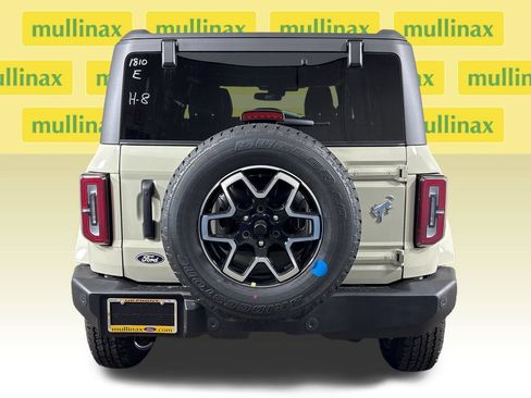 New 2026 Ford Bronco Outer Banks AWD/4WD image 8