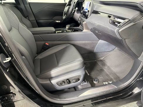 Used 2025 Lexus RX 350 FWD w/ Accessory Package image 13