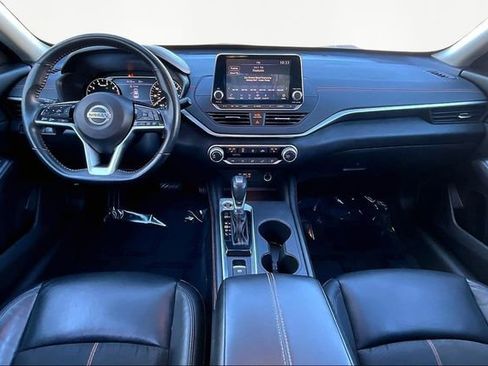 Used 2021 Nissan Altima 2.5 SR w/ SR Premium Package image 7