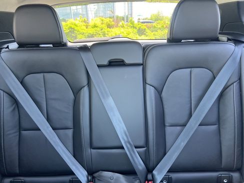 Certified 2023 Volvo XC40 B5 Plus w/ Protection Package Premier image 28