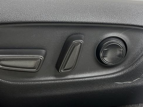 Used 2023 Toyota RAV4 XLE Premium FWD image 16