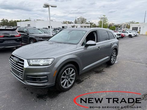 Used 2017 Audi Q7 3.0T Prestige AWD/4WD image 1