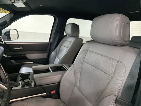 Used 2025 Toyota Tundra Limited AWD/4WD image 5