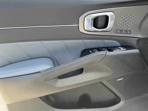 Used 2025 Kia Sorento SX Prestige image 14