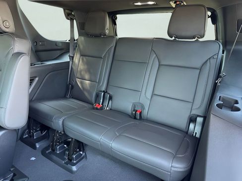 New 2026 GMC Yukon Denali w/ Denali Reserve Package AWD/4WD image 13