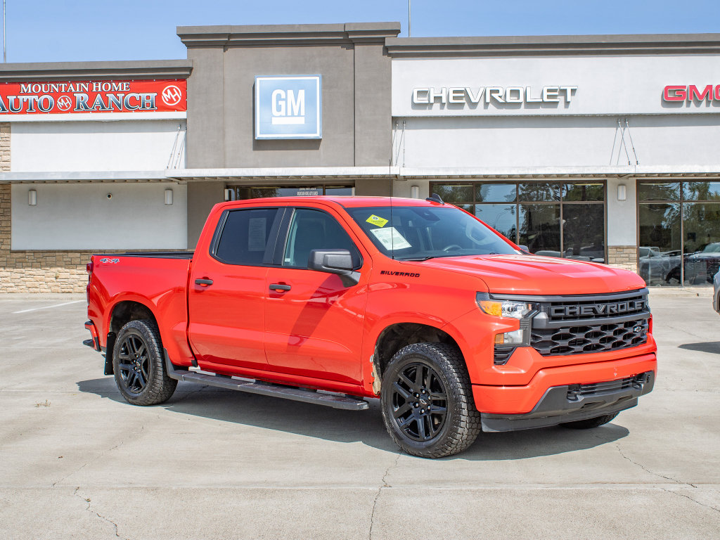 Used 2024 Chevrolet Silverado 1500 Custom w/ LPO, Dark Essentials Package AWD/4WD image 1