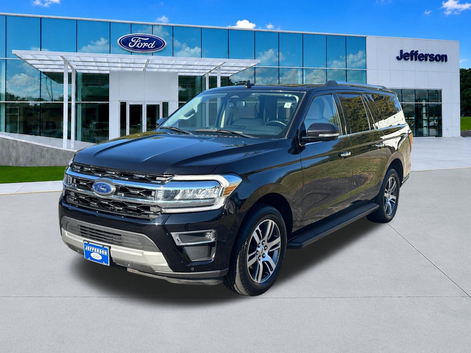 Used 2024 Ford Expedition Max Limited AWD/4WD image 3