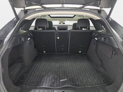 Used 2017 Jaguar F-PACE R-Sport image 30