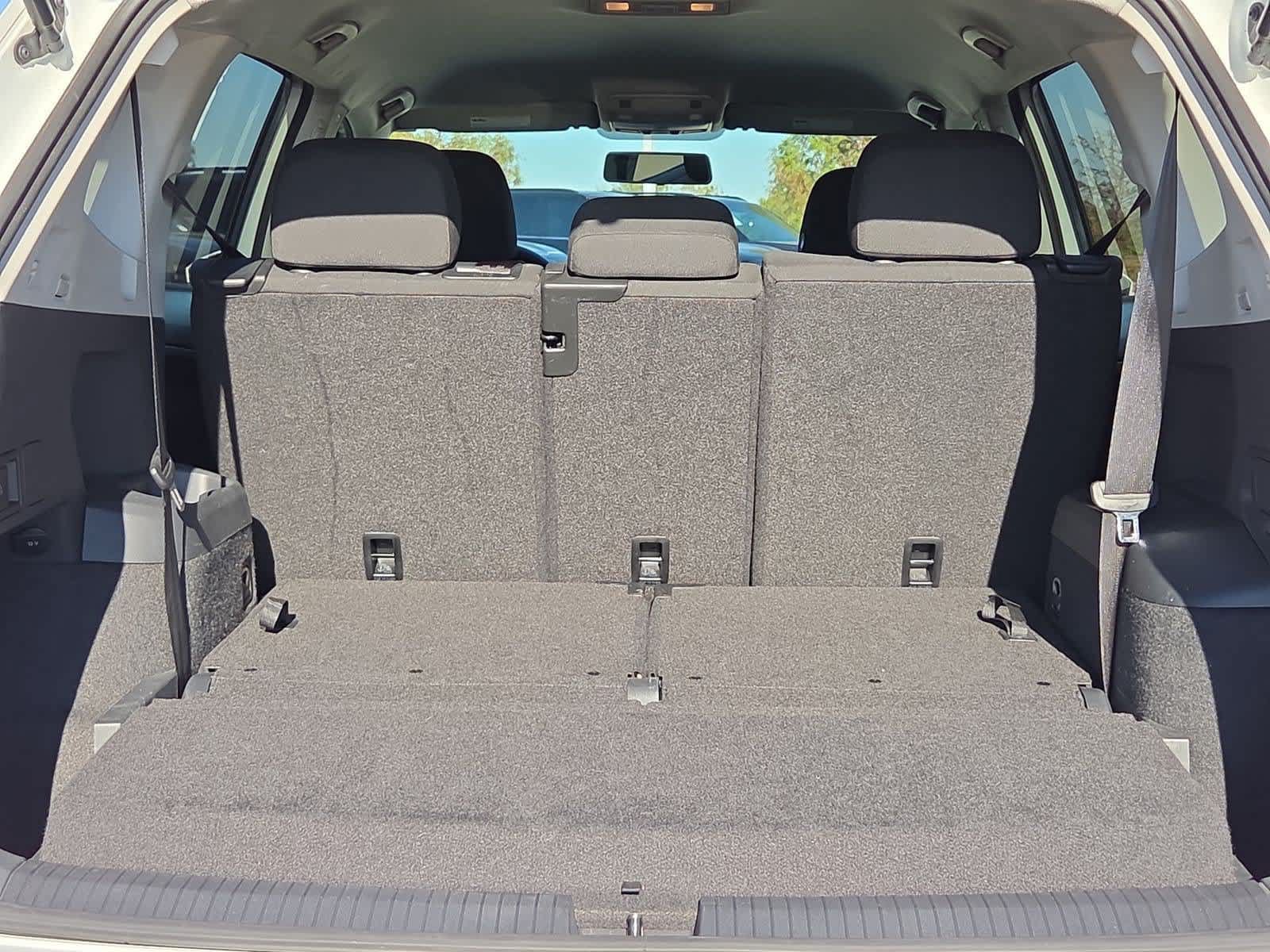 Used 2019 Volkswagen Tiguan S FWD image 31