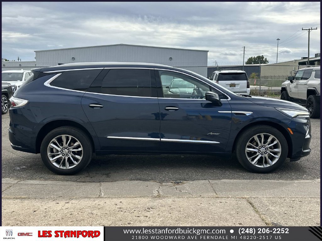 Used 2023 Buick Enclave Avenir AWD/4WD image 7