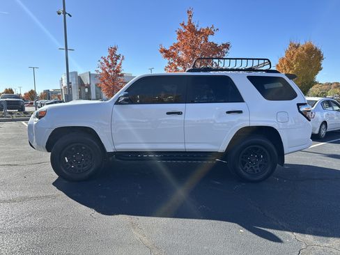 Certified 2021 Toyota 4Runner Venture image 7