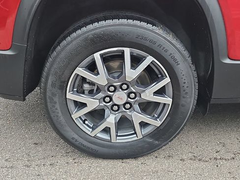 Used 2023 GMC Acadia SLT FWD image 6