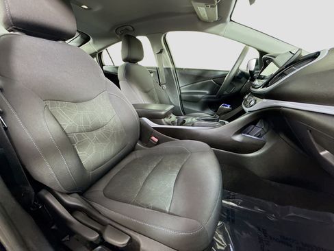 Used 2018 Chevrolet Volt LT image 29