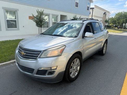Used 2013 Chevrolet Traverse LT w/ All-Star Edition FWD image 2