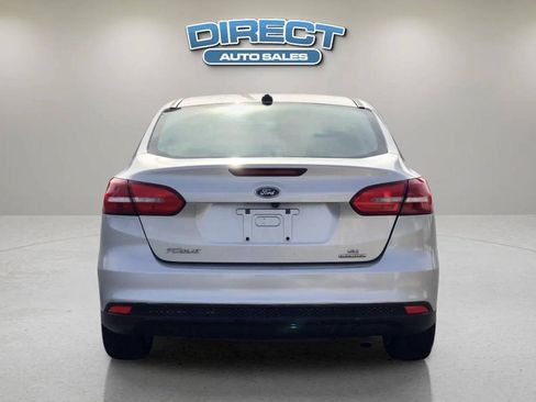 Used 2015 Ford Focus SE FWD image 5
