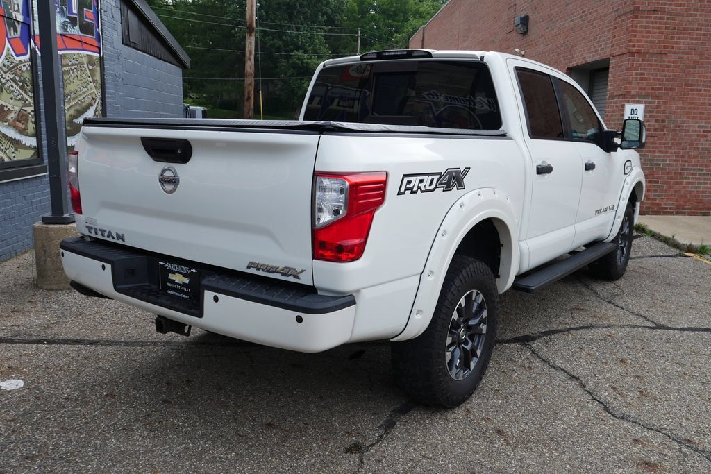 Used 2018 Nissan Titan PRO-4X AWD/4WD image 4